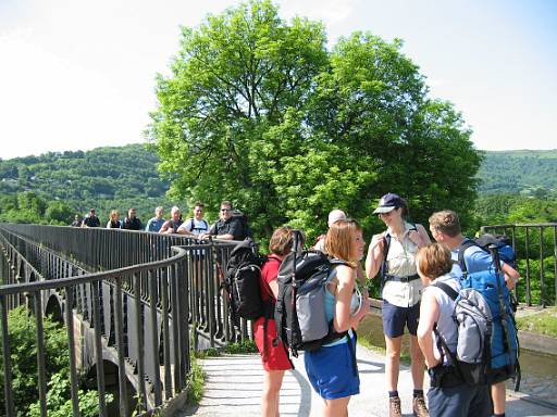 img_0116.jpg - Crossing the aqueduct.