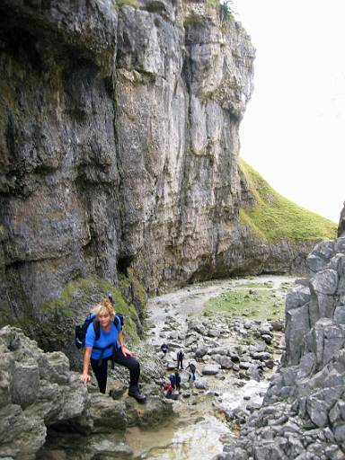 10_09-1.jpg - Agni climbing Gordale Scar.