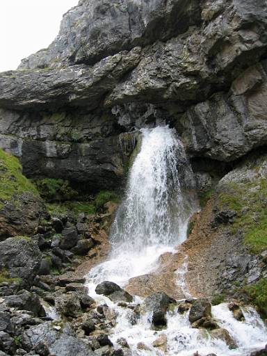 10_10-2.jpg - Gordale Scar - very much wetter than the week before.