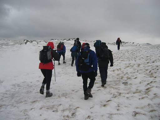 13_01-2.jpg - Setting off towards Stony Cove Pike.