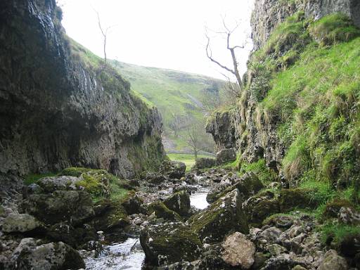 10_11-2.jpg - Looking back down Troller's Gill.