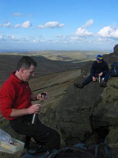 13_38-3.jpg - Looking to Macclesfield.