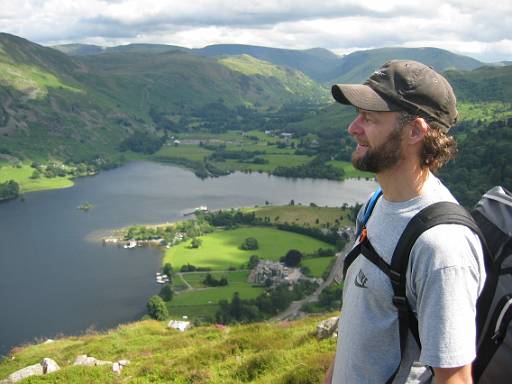 15_52-1.JPG - Steve with view down to Glenridding from Glenridding Dodd