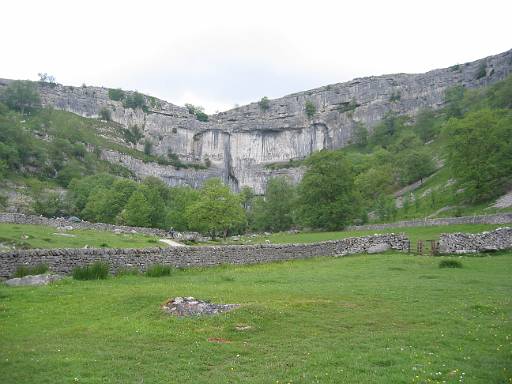 img_2465.jpg - Looking back to Malham Cove