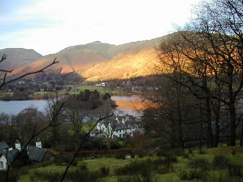 DSCN9474.JPG - Looking to the Fairfield Horseshoe across Rydal water