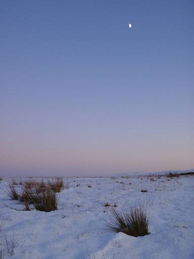 15_55-1.jpg - Moonrise over Stainforth