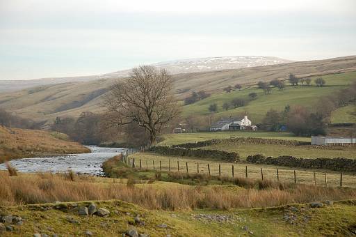 DSC_0019.JPG - View to Cross Keys across the River Rawthey