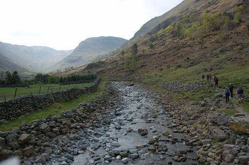 DSC_0075.JPG - Walking along Styhead Gill