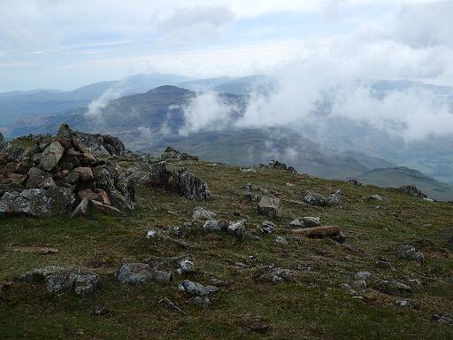 13_40-1.jpg - Cloud coming back up Langdale. Maybe the views will disappear again.