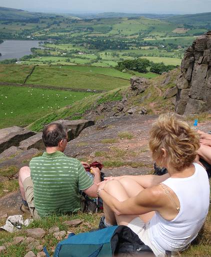 11_32-1.jpg - Views towards Kinder Scout.