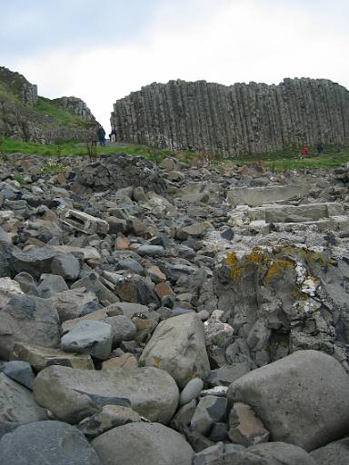 13_09-1.jpg - Approaching the Causeway