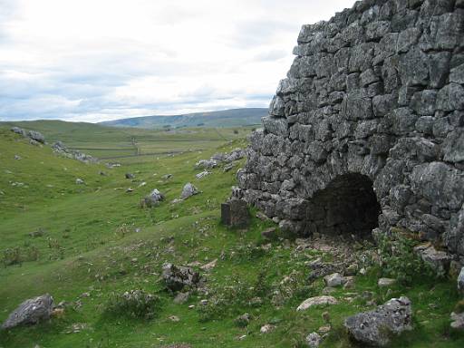 11_29-1.jpg - The lime kiln above Conistone