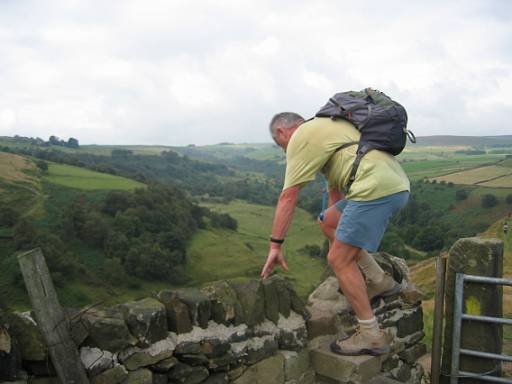 10_37-1.JPG - Leaving Abney Moor ...