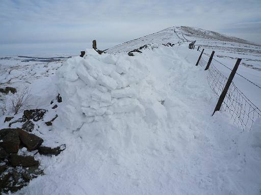 11_42-1.jpg - An igloo built on the way to Lose Hill