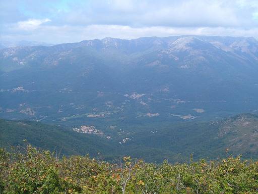 10_55-1.JPG - View from the arete - villages in the valley