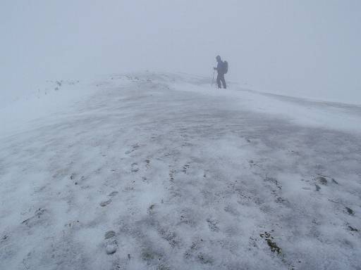 12_46-1.jpg - Approaching Dollywagon Pike S summit. Icy.