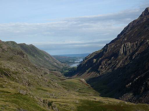 07_33-1.jpg - Views NW down the Ogwen Valley to Llyn Peris and Llyn Padarn