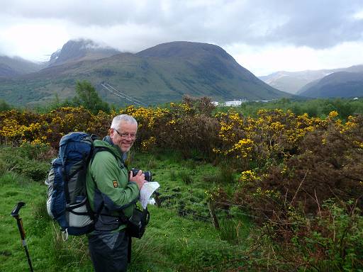 06_49-1.JPG - Phil with views to Ben Nevis