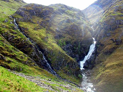08_05-1b.JPG - Waterfalls descending from the Five Sisters of Kintail