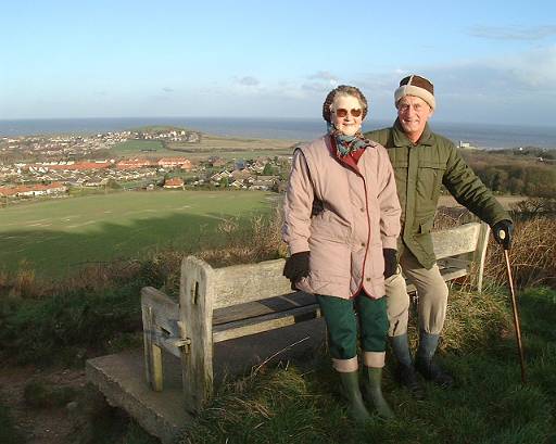 dscf0055.jpg - Nanny and grandad at Sheringham.