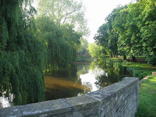 07_33-1.JPG - Crossing one of the bridges on Nuns Bridges Road