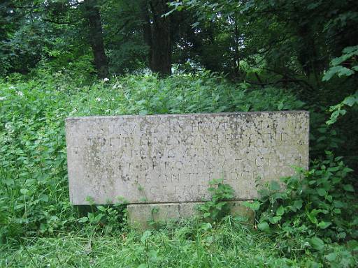 09_38-1.JPG - Sculptures on the trail. Surveyors have made their lines on the land trapping Albion in a net of roads a taut web on the edge of empire.