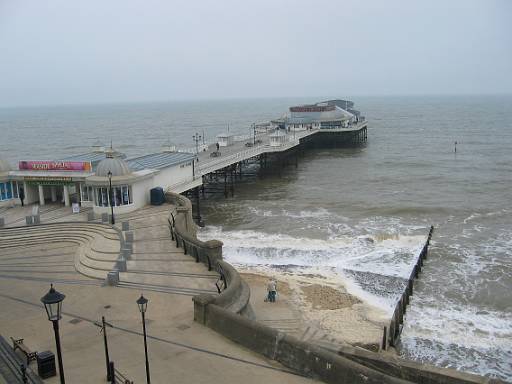 11_15-1.JPG - Cromer Pier. The end.